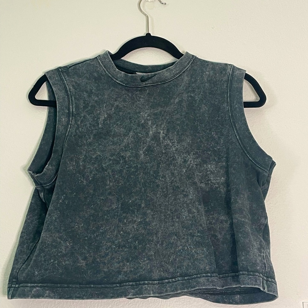 Nike workout shirt for petite women